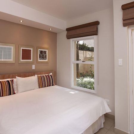 The Capital Villa Sandton Buitenkant foto