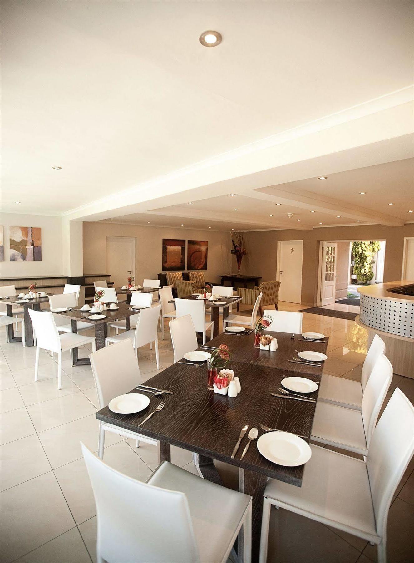 The Capital Villa Sandton Buitenkant foto