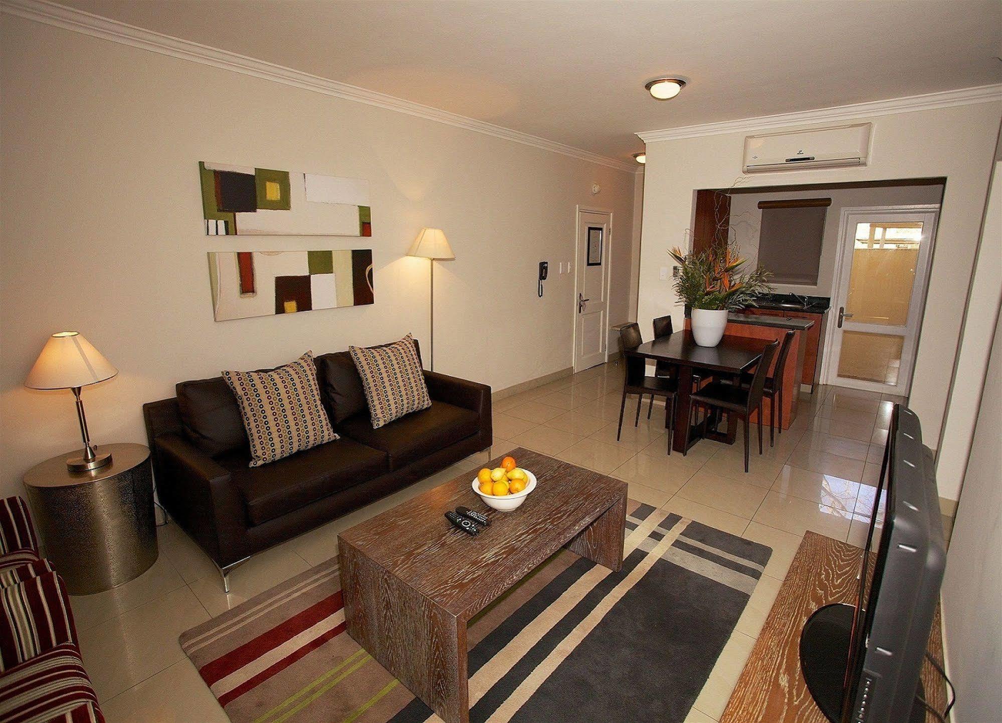 The Capital Villa Sandton Buitenkant foto