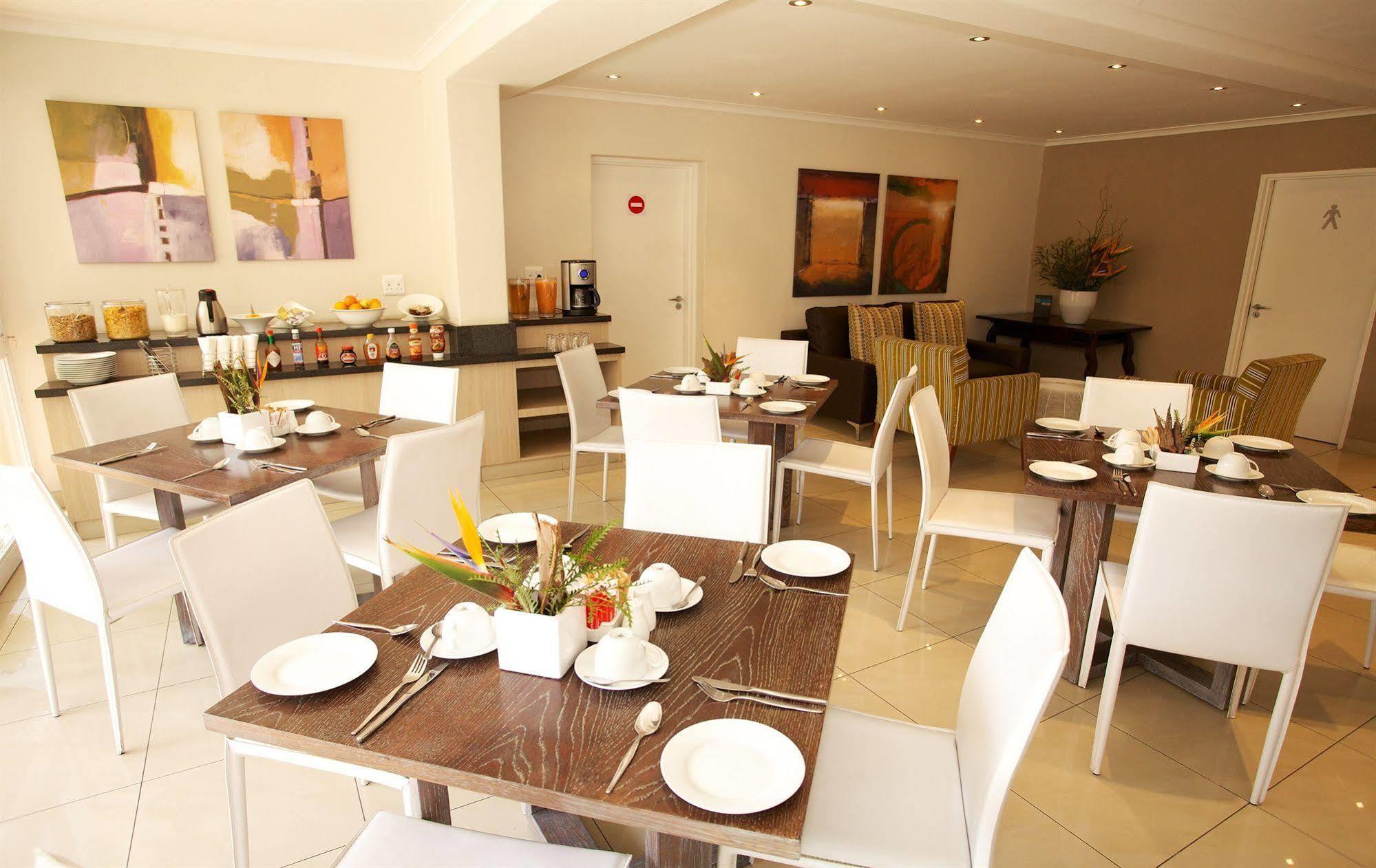 The Capital Villa Sandton Buitenkant foto